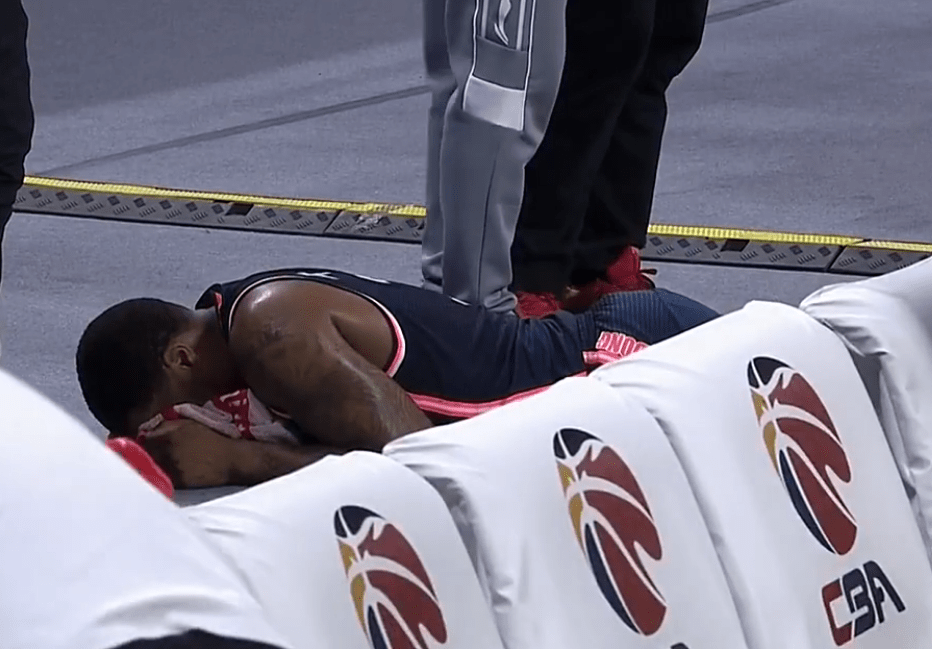 多特蒙德训练开放日，窗口期造点机会引欢呼，德甲在即，身体对抗强度拉满的简单介绍